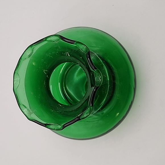 Vintage Green Glass Vase 3.5" - Picture 5 of 7